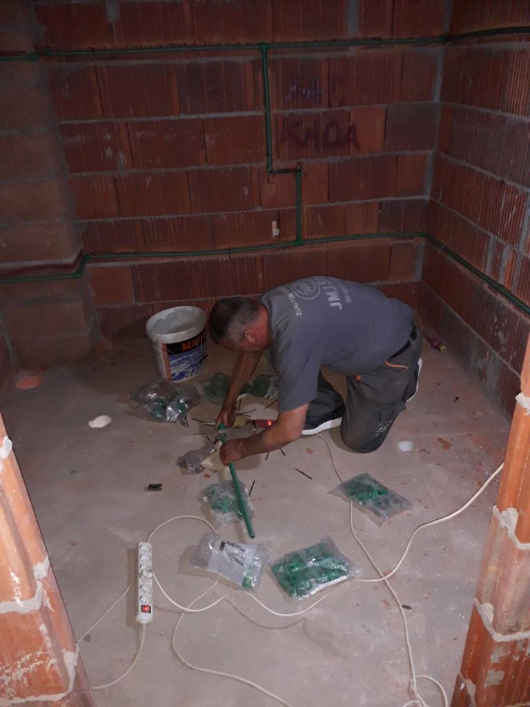 Montaža vodovodnih instalacija na I spratu lamela A i B - 1